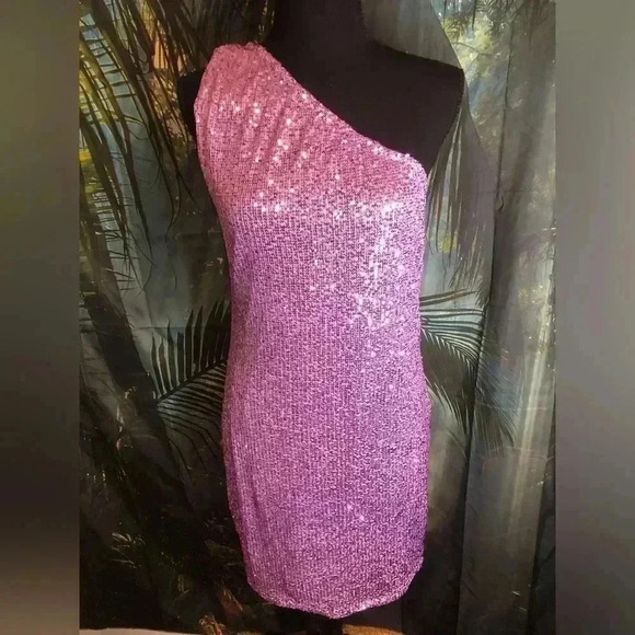 One-Shoulder Sequin Dress - Picture 7 of 16